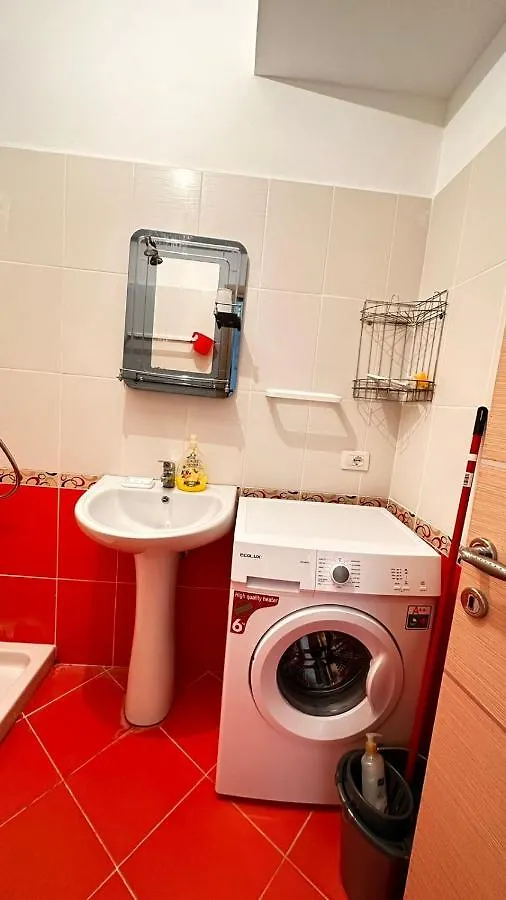 Klager'S Apartament Sarandë アパート